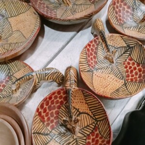 Bowl decorated with animals drinking water