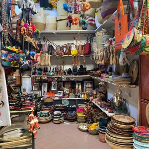 TARANGIRE STREET SHOP